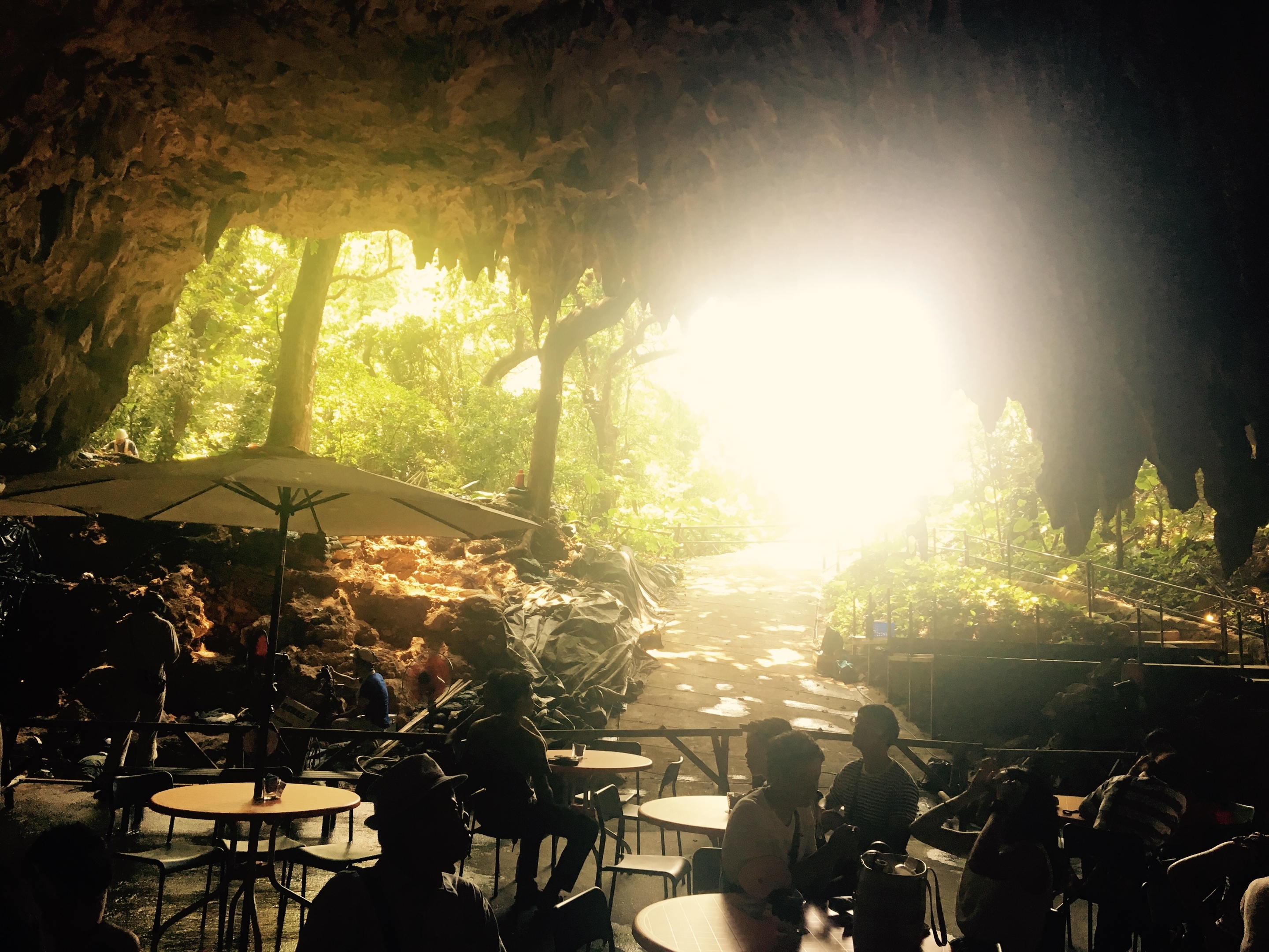 洞窟カフェ